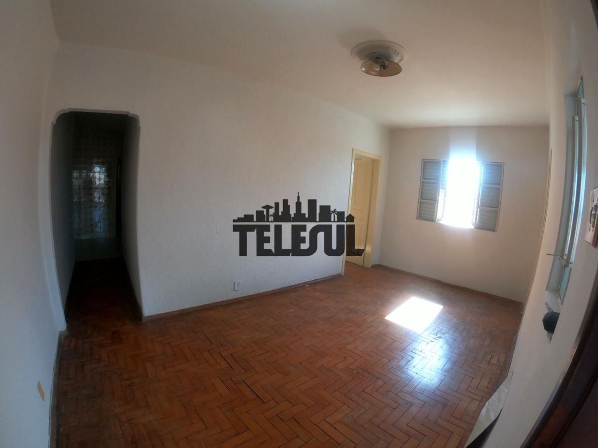 Casa, Centro, 4 Quartos, 0 Vaga