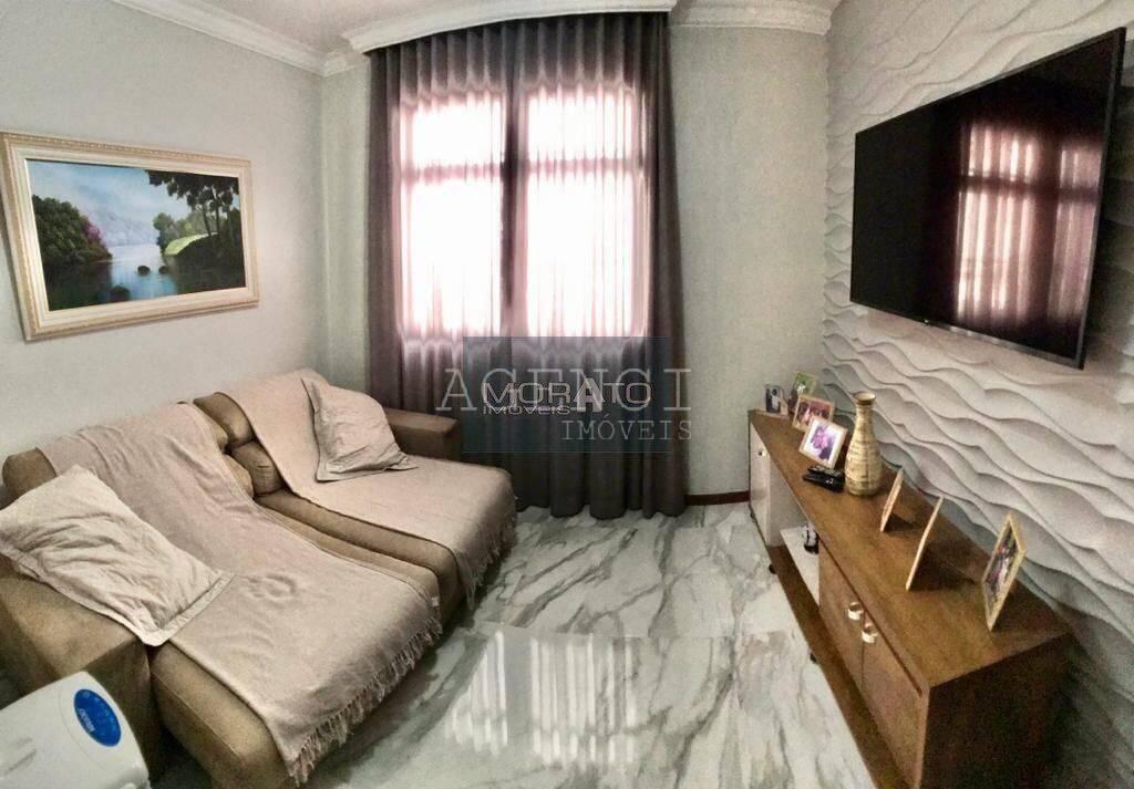 Casa, Castelo, 4 Quartos, 0 Vaga, 1 Suíte