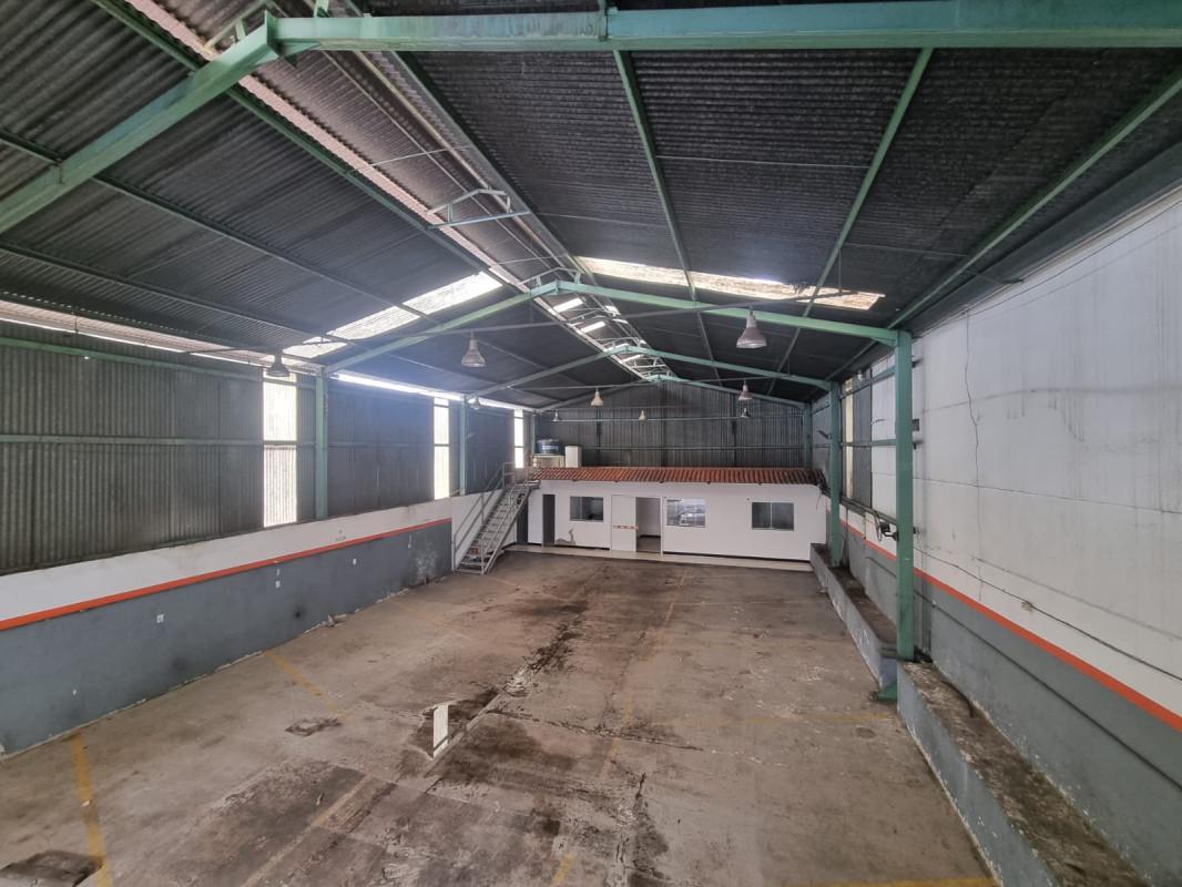 Galpão, Flamengo, 0 Quarto, 10 Vagas