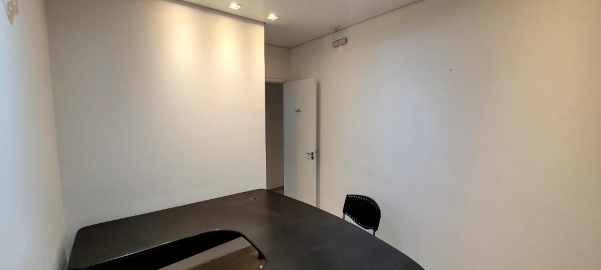 Sala, Barro Preto, 0 Quarto, 0 Vaga