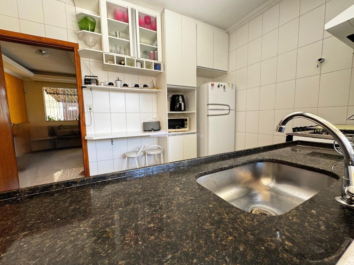 Casa, Santa Mônica, 3 Quartos, 2 Vagas, 1 Suíte