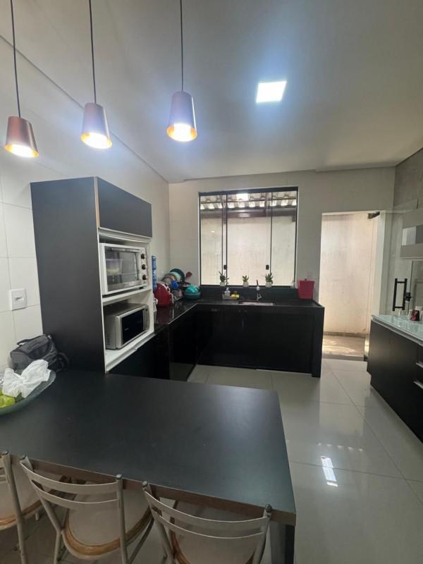 Casa, Masterville, 3 Quartos, 3 Vagas, 1 Suíte