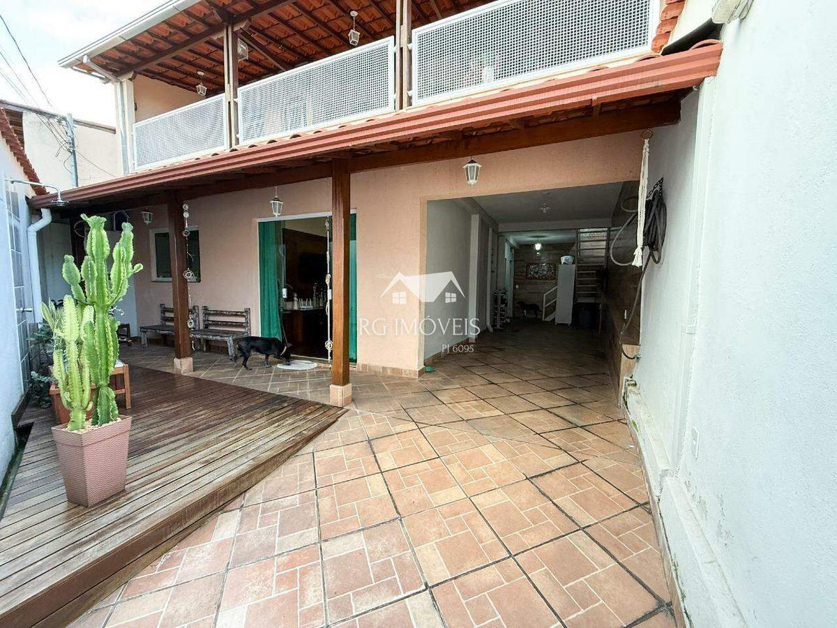 Casa, Araguaia, 4 Quartos, 3 Vagas, 1 Suíte