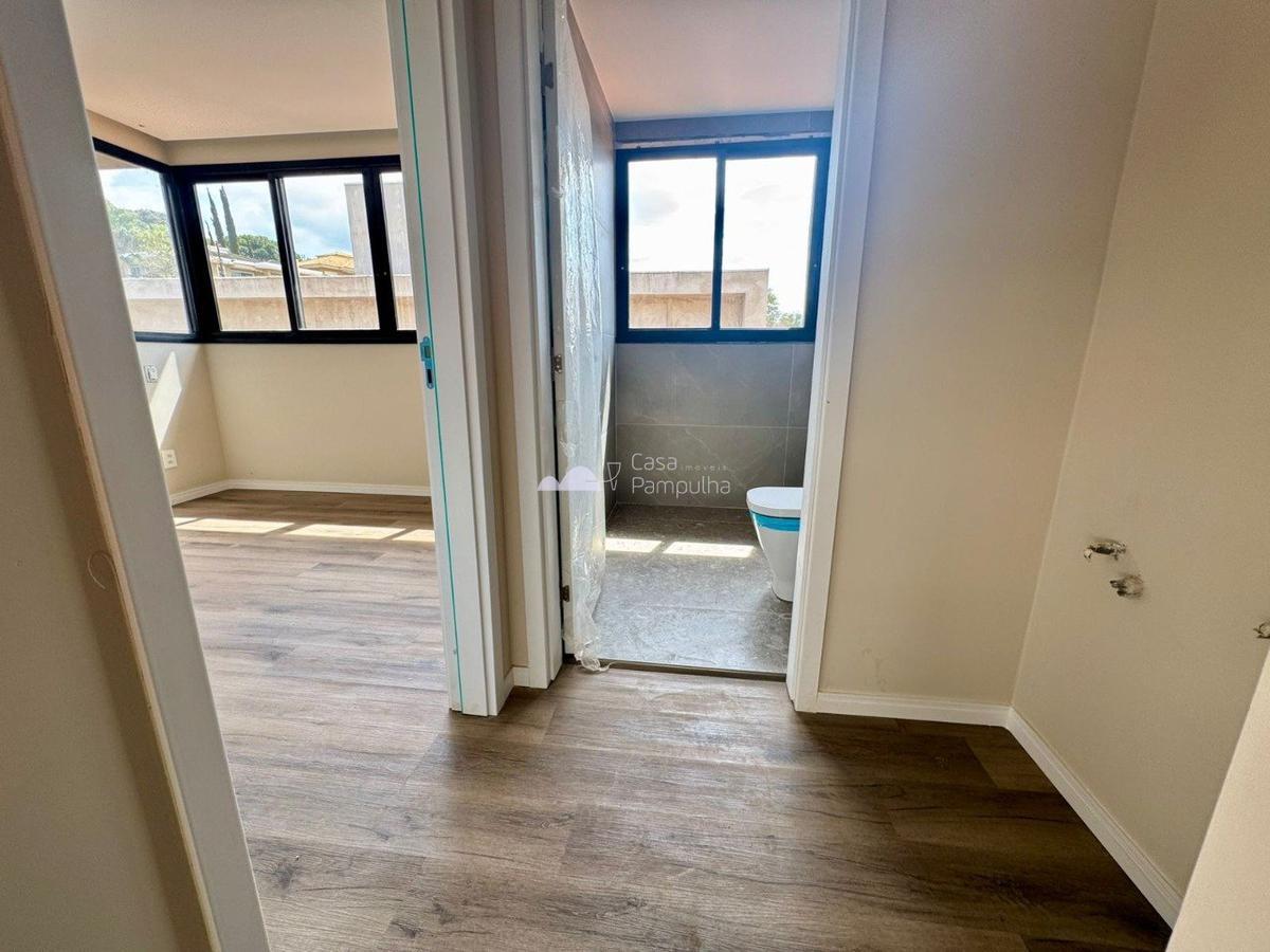 Casa, Trevo, 4 Quartos, 4 Vagas, 2 Suítes