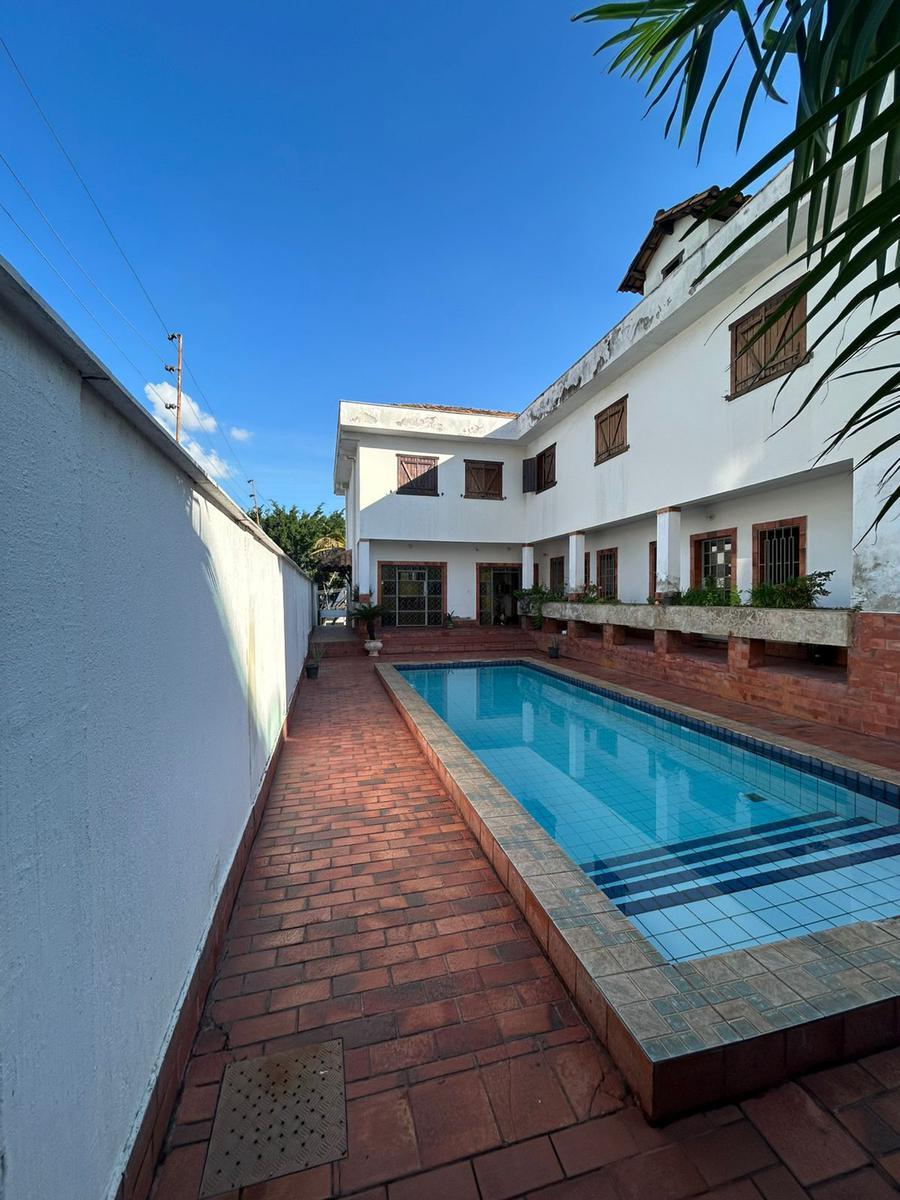 Casa Comercial, Castelo, 5 Quartos, 2 Vagas, 1 Suíte