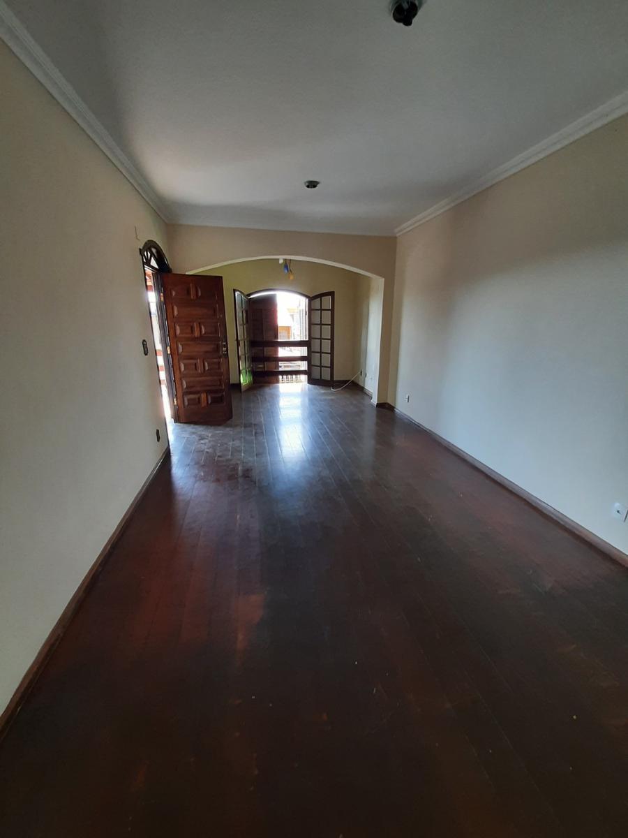 Casa, Cenáculo, 3 Quartos, 2 Vagas