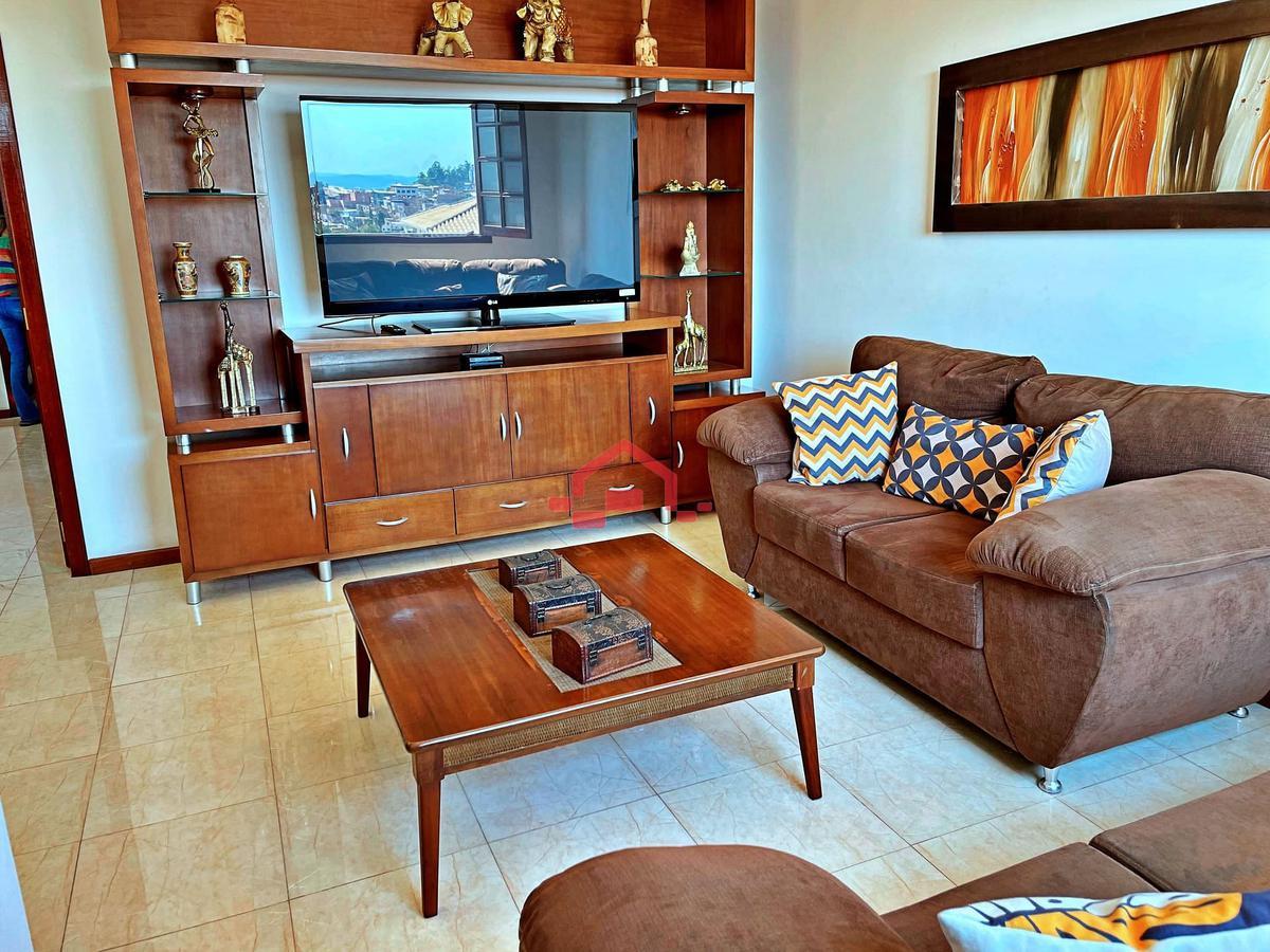 Casa, Trevo, 4 Quartos, 10 Vagas, 1 Suíte