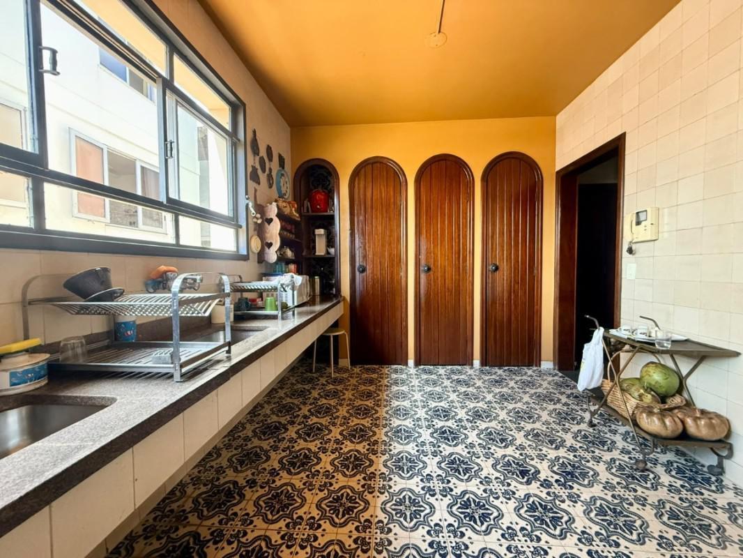 Casa, Santa Lúcia, 4 Quartos, 3 Vagas, 1 Suíte