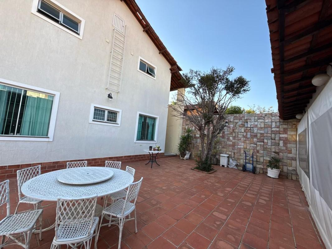 Casa, Itapoã, 4 Quartos, 4 Vagas, 4 Suítes