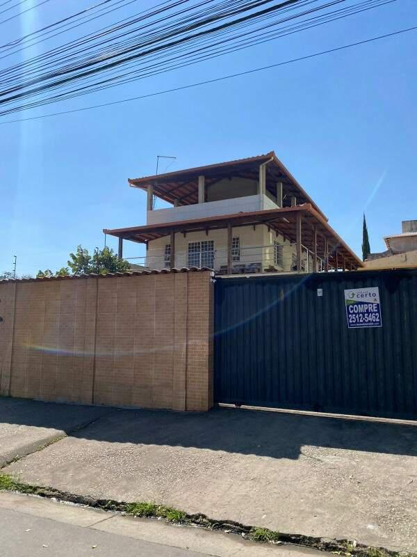 Casa, Jardim Riacho das Pedras, 4 Quartos, 10 Vagas, 2 Suítes