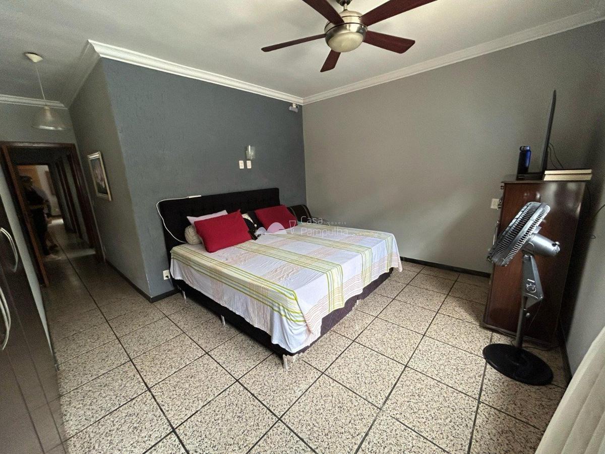 Casa, Itapoã, 3 Quartos, 4 Vagas, 1 Suíte