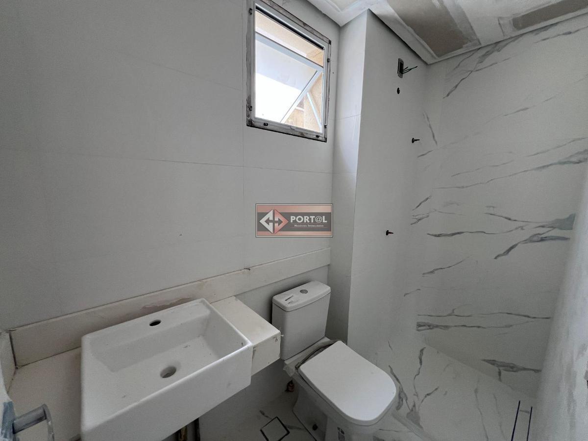 Apartamento, Sagrada Família, 2 Quartos, 2 Vagas, 1 Suíte
