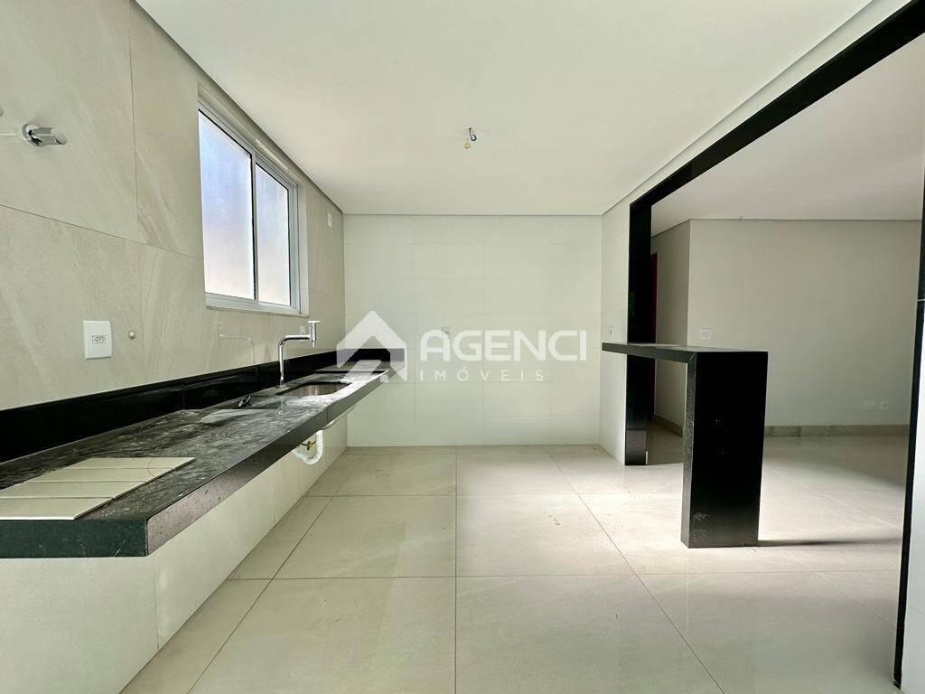 Apartamento, Serrano, 4 Quartos, 0 Vaga, 1 Suíte