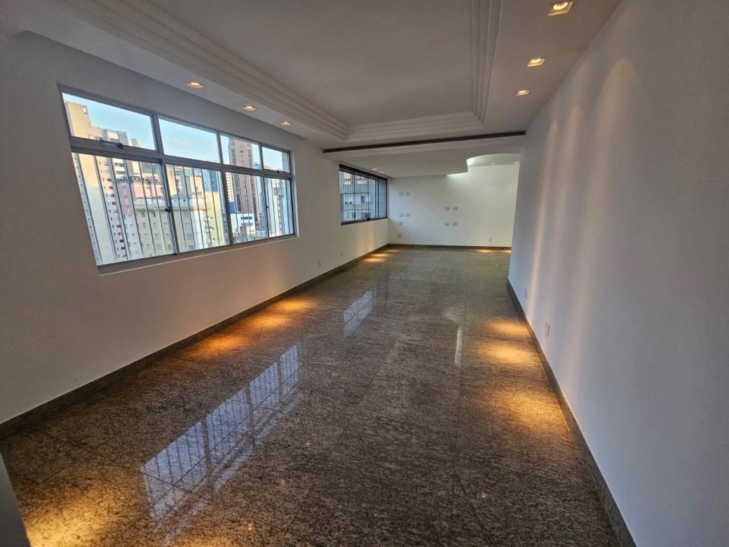 Apartamento, Funcionários, 4 Quartos, 3 Vagas, 2 Suítes