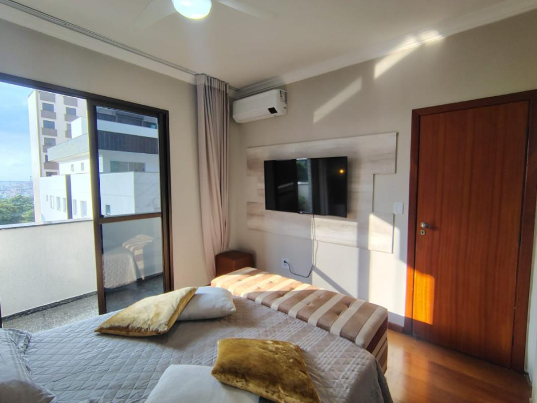 Apartamento, Barreiro, 4 Quartos, 2 Vagas, 1 Suíte