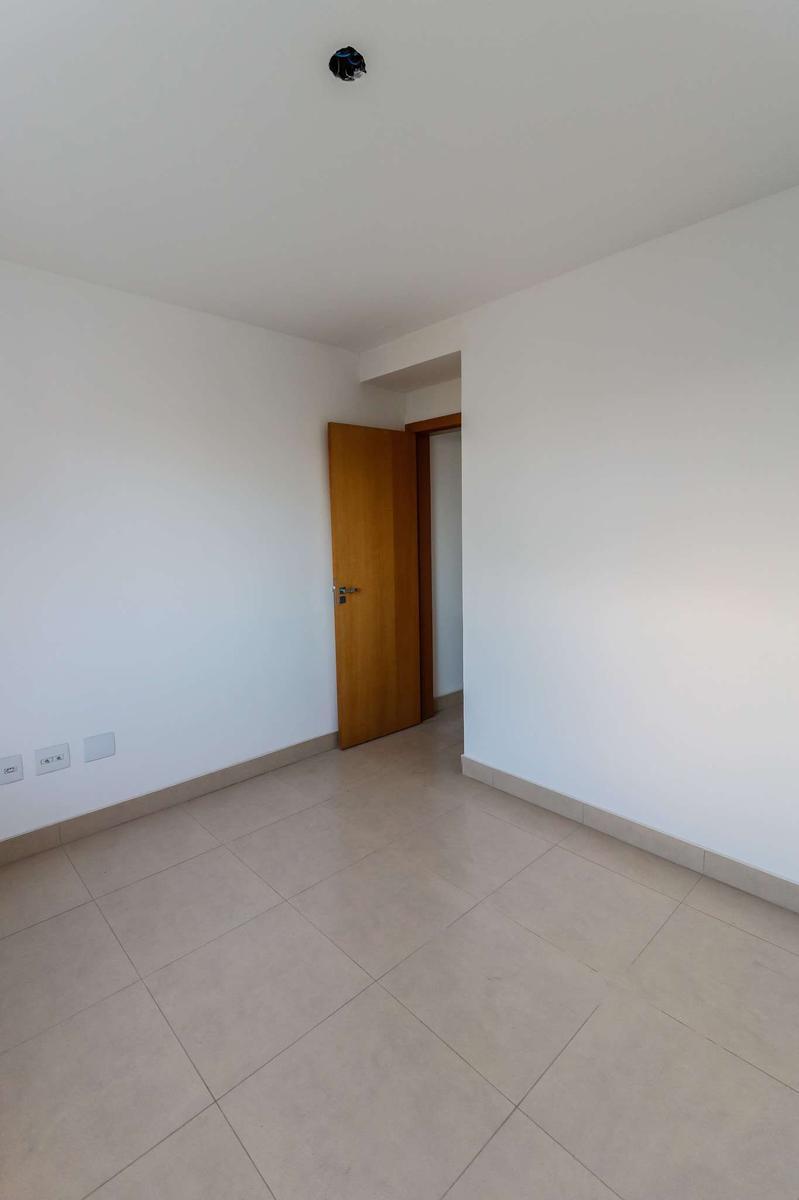 Cobertura, Sagrada Família, 2 Quartos, 2 Vagas, 1 Suíte