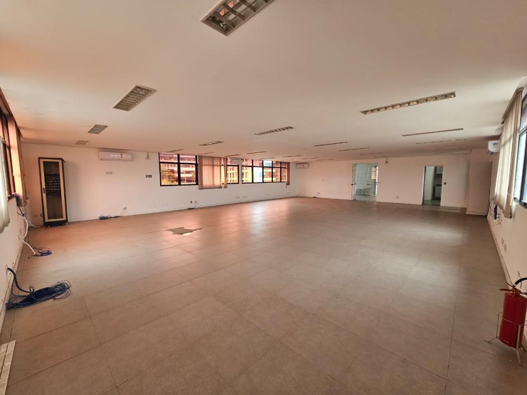 Andar, Estoril, 1 Quarto, 5 Vagas