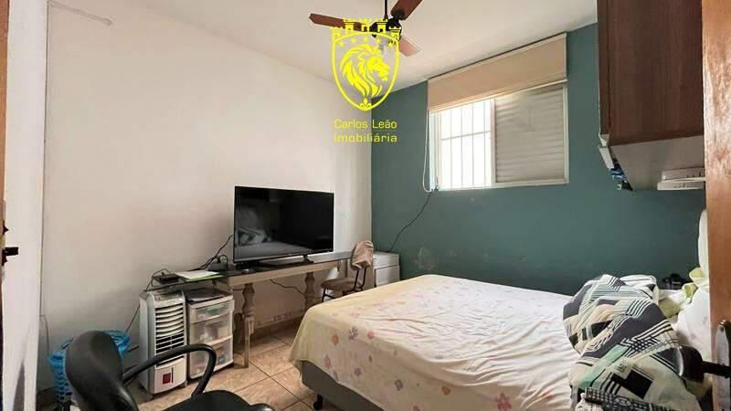 Casa, Buritis, 5 Quartos, 0 Vaga, 1 Suíte