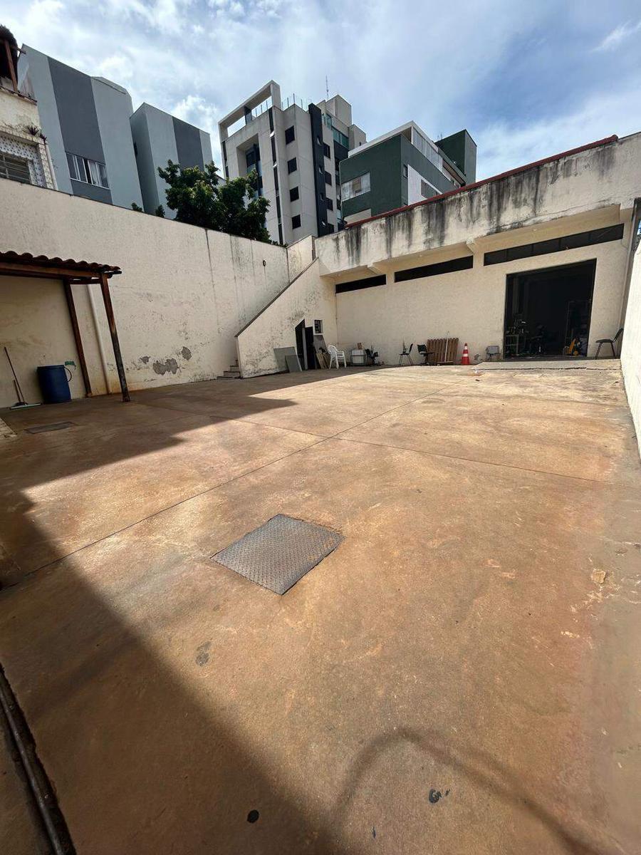 Casa Comercial, Nova Suíssa, 8 Quartos, 10 Vagas