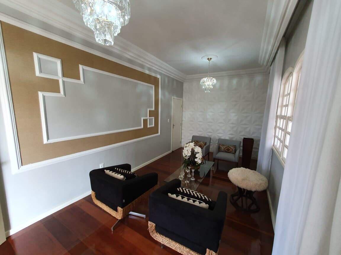 Casa, Esplanada, 4 Quartos, 5 Vagas, 2 Suítes