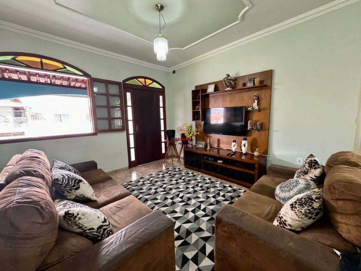 Casa, Tirol, 3 Quartos, 3 Vagas, 1 Suíte