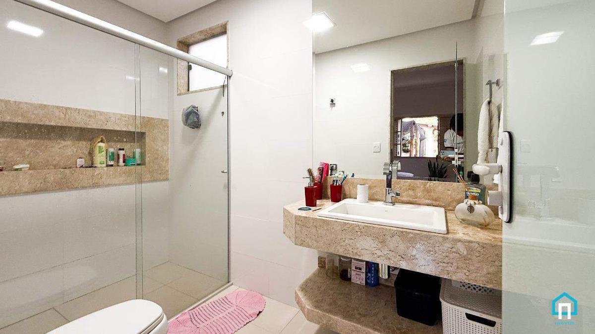 Casa, Centro, 4 Quartos, 4 Vagas, 2 Suítes