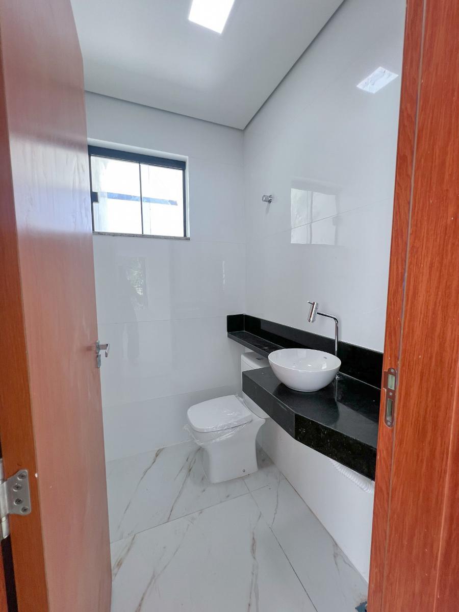 Casa, Planalto, 3 Quartos, 4 Vagas, 3 Suítes