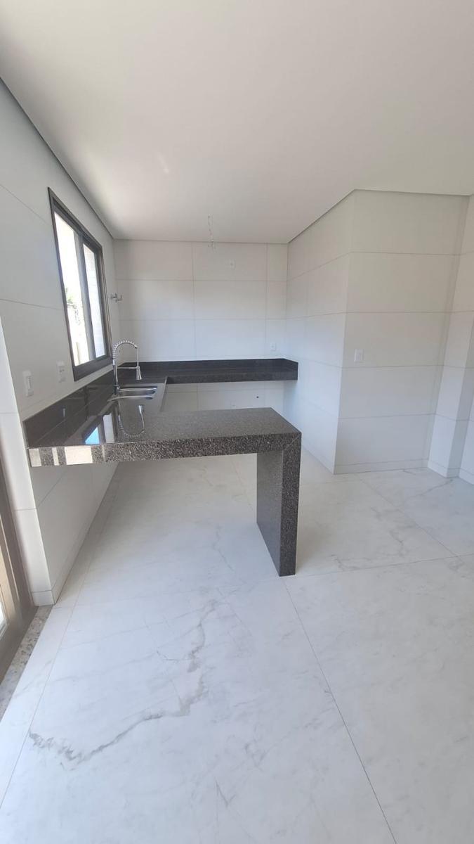 Apartamento, Jaraguá, 4 Quartos, 3 Vagas, 2 Suítes