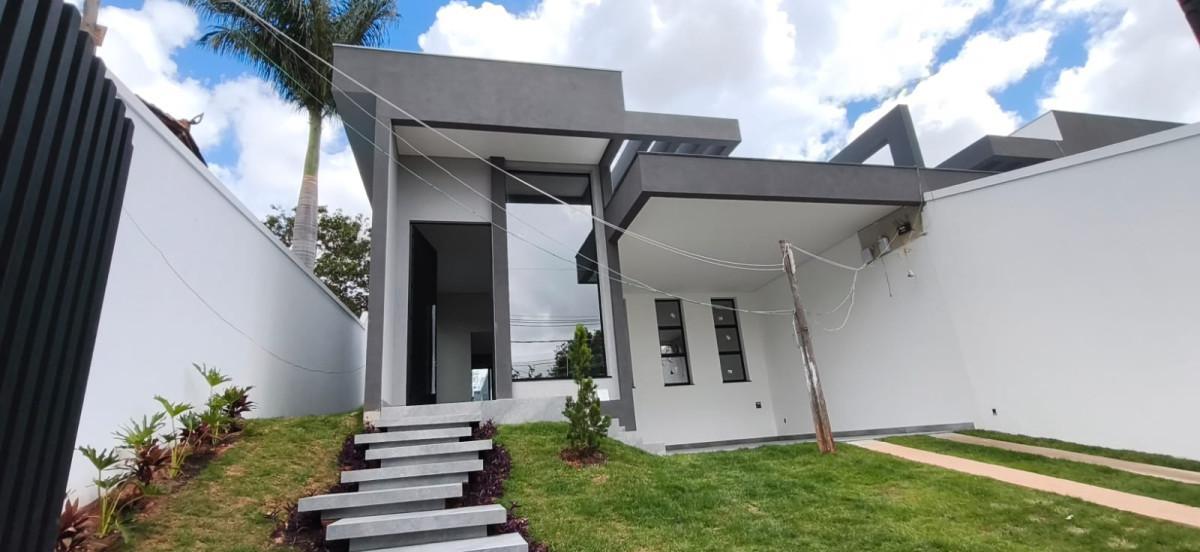 Casa, Trevo, 4 Quartos, 4 Vagas, 2 Suítes