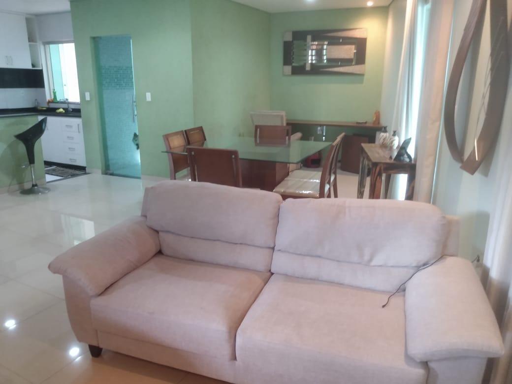 Casa, Letícia, 3 Quartos, 3 Vagas, 1 Suíte