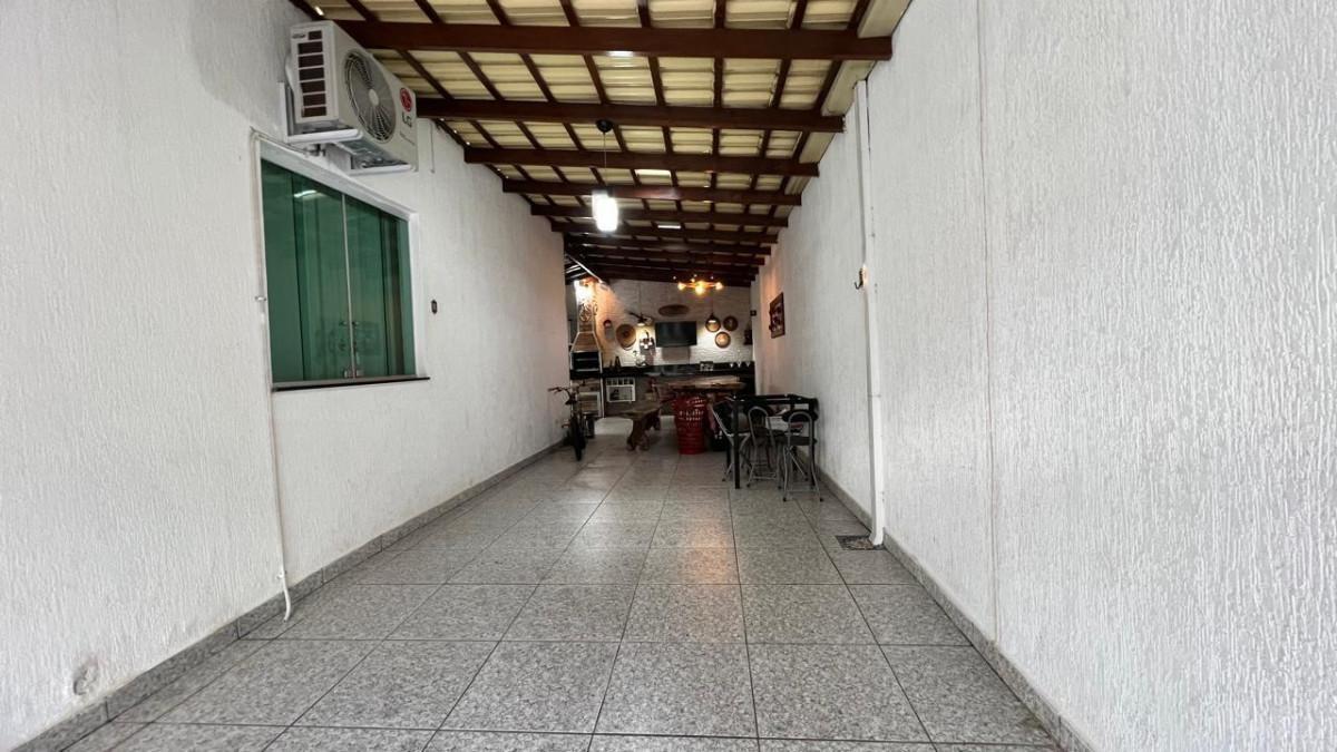 Casa, Guanabara, 3 Quartos, 2 Vagas, 1 Suíte