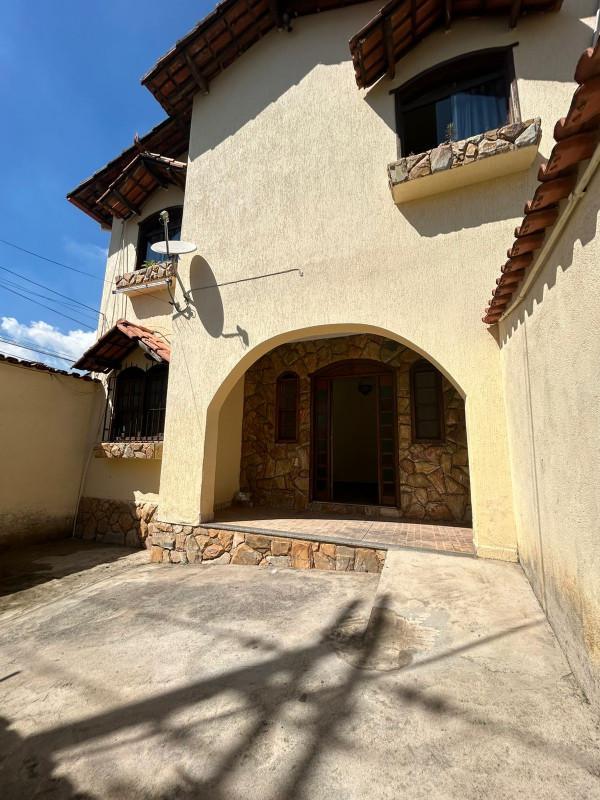 Casa, Padre Eustáquio, 7 Quartos, 4 Vagas, 2 Suítes