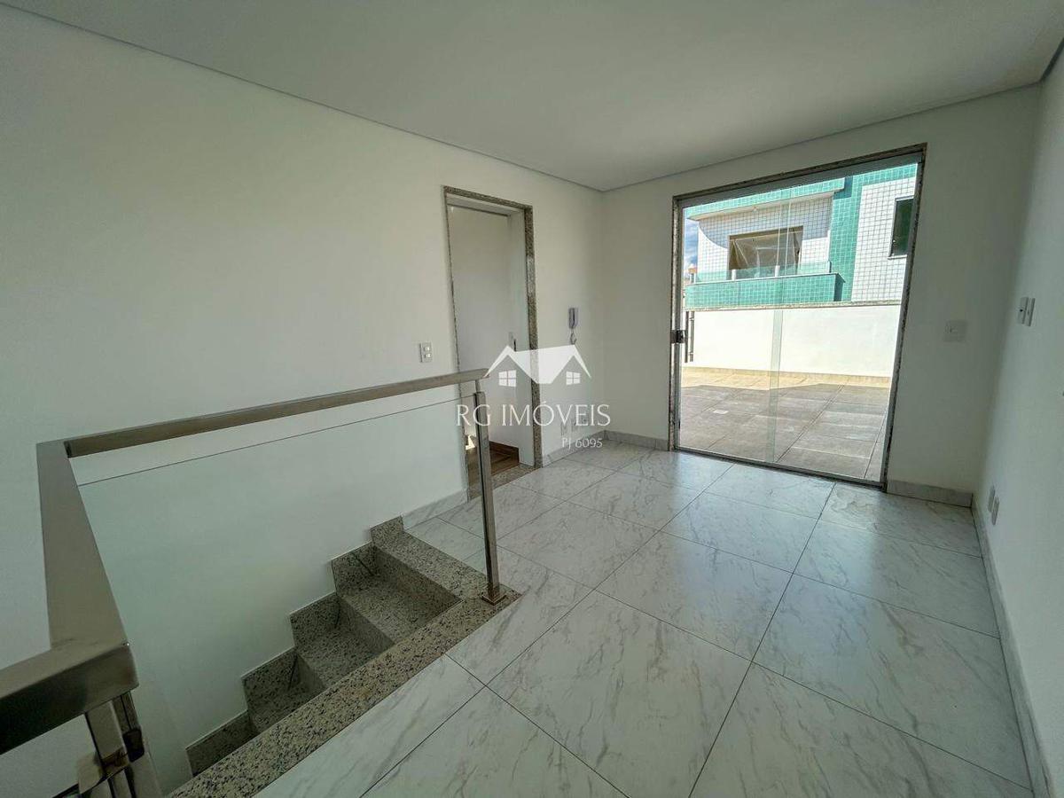 Cobertura, Barreiro, 3 Quartos, 2 Vagas, 1 Suíte