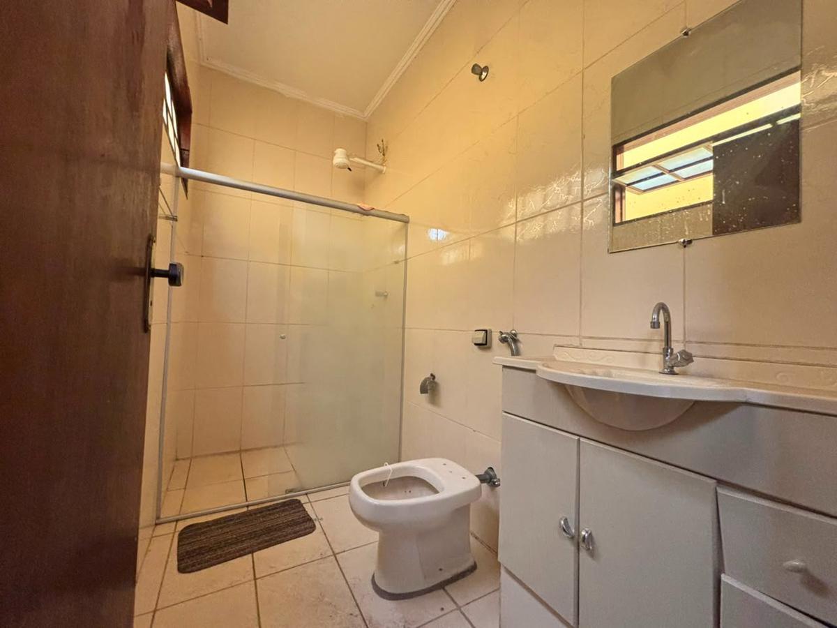 Casa, Centro, 3 Quartos, 2 Vagas, 1 Suíte