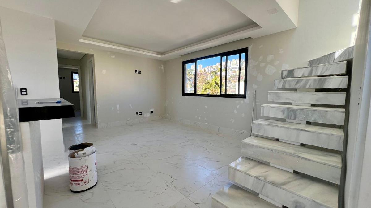 Cobertura, Santa Efigênia, 3 Quartos, 2 Vagas, 1 Suíte