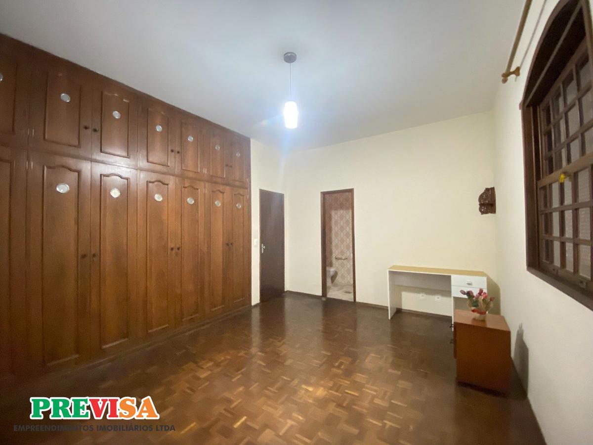 Casa, Sagrada Família, 3 Quartos, 3 Vagas, 1 Suíte