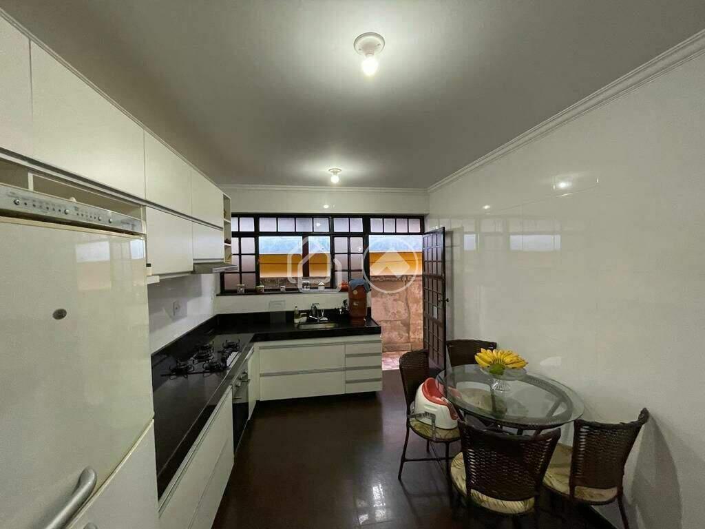 Casa, Betânia, 3 Quartos, 3 Vagas, 2 Suítes