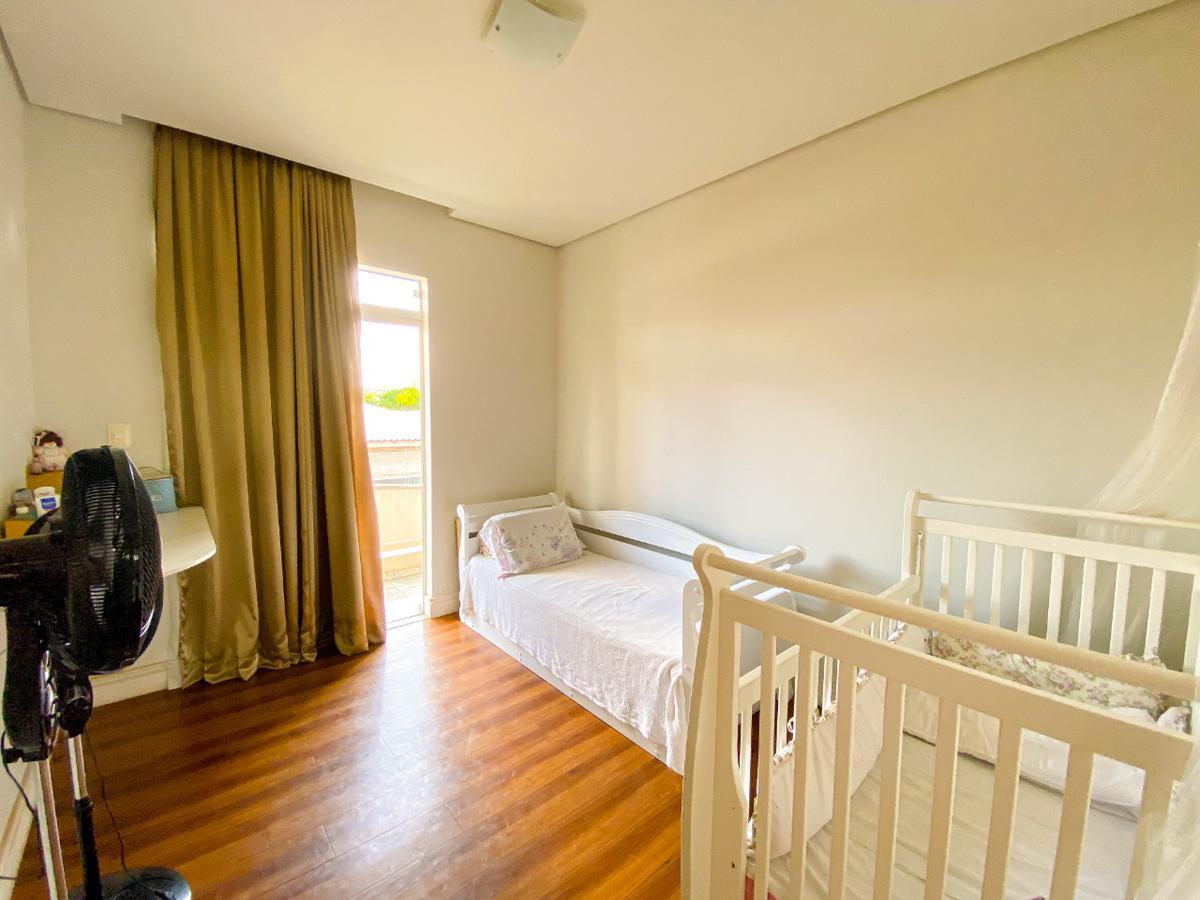 Casa, Trevo, 5 Quartos, 10 Vagas, 2 Suítes