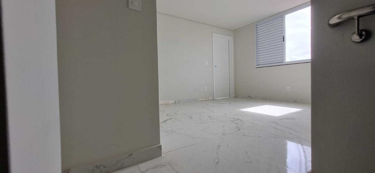 Cobertura, Ana Lúcia, 3 Quartos, 2 Vagas, 1 Suíte
