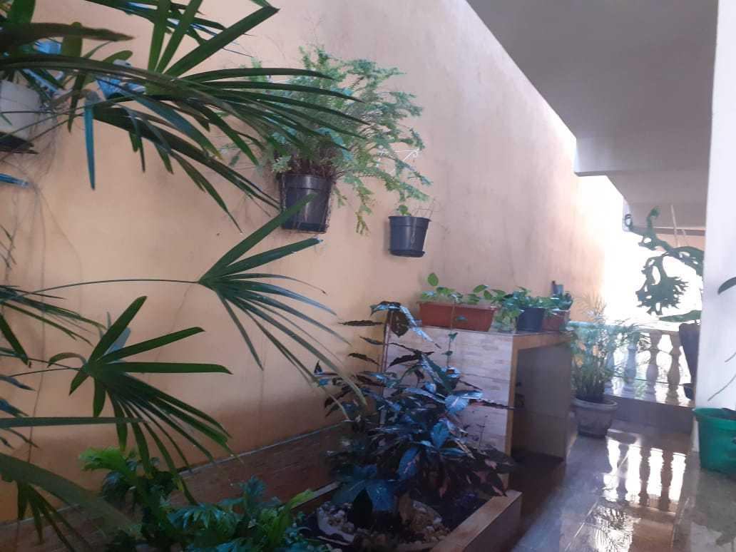 Casa, Casa Branca, 4 Quartos, 9 Vagas, 1 Suíte