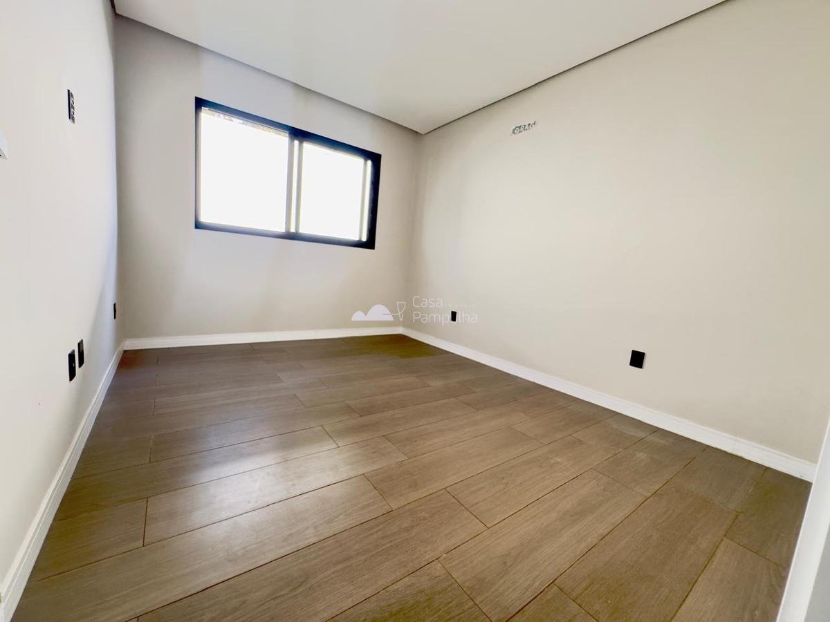 Casa, Trevo, 4 Quartos, 3 Vagas, 3 Suítes