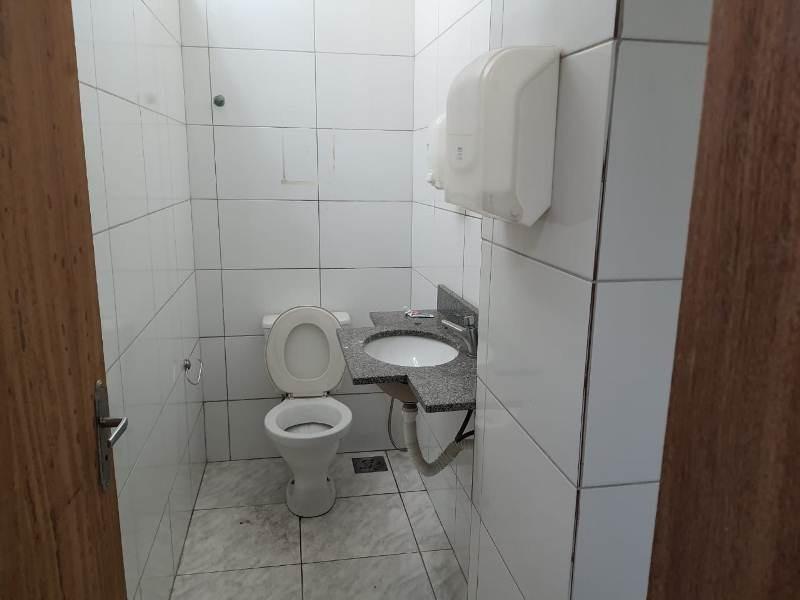 Prédio, Sagrada Família, 0 Quarto, 15 Vagas