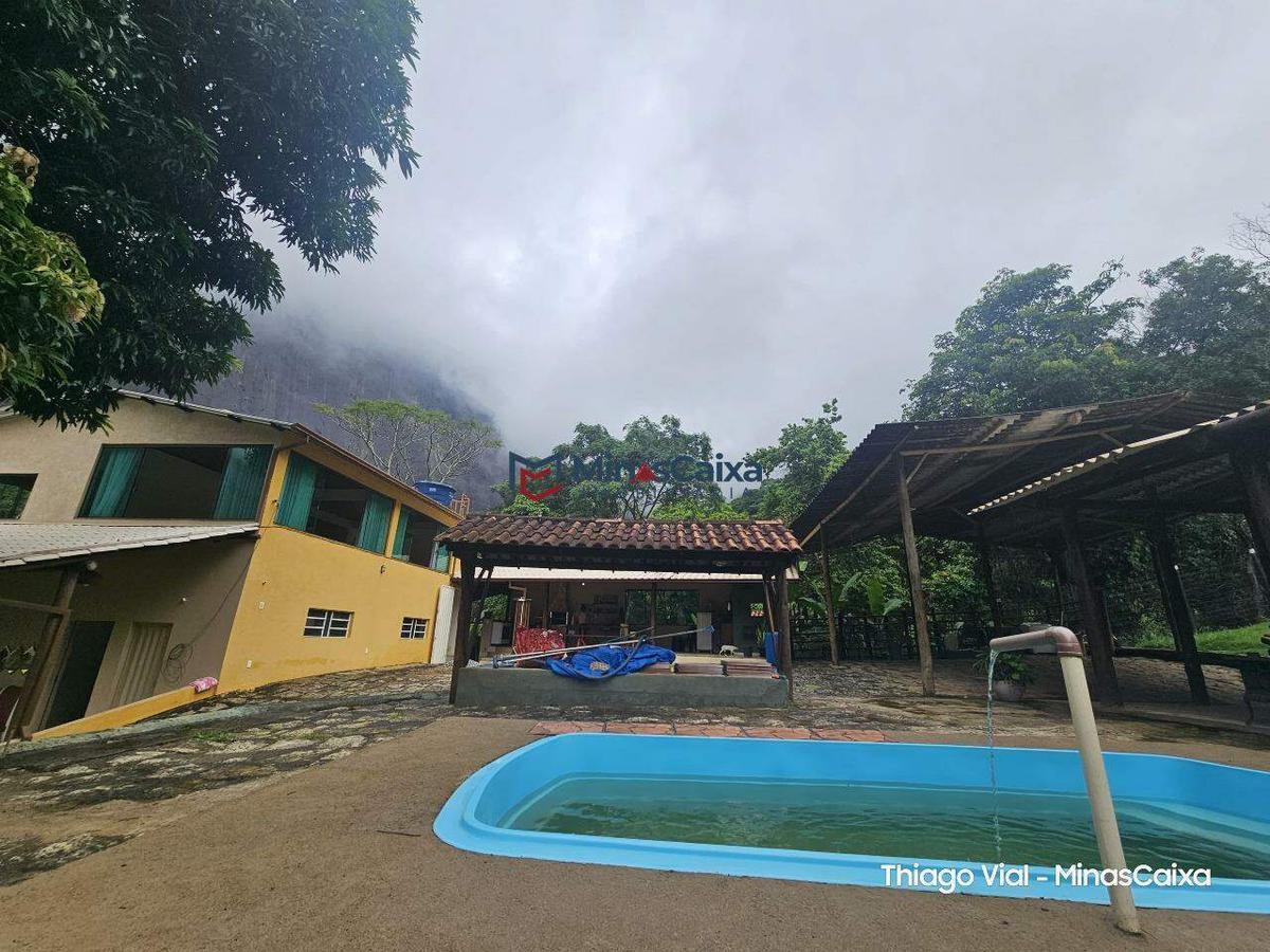Fazenda, Petrópolis, 4 Quartos, 5 Vagas, 2 Suítes