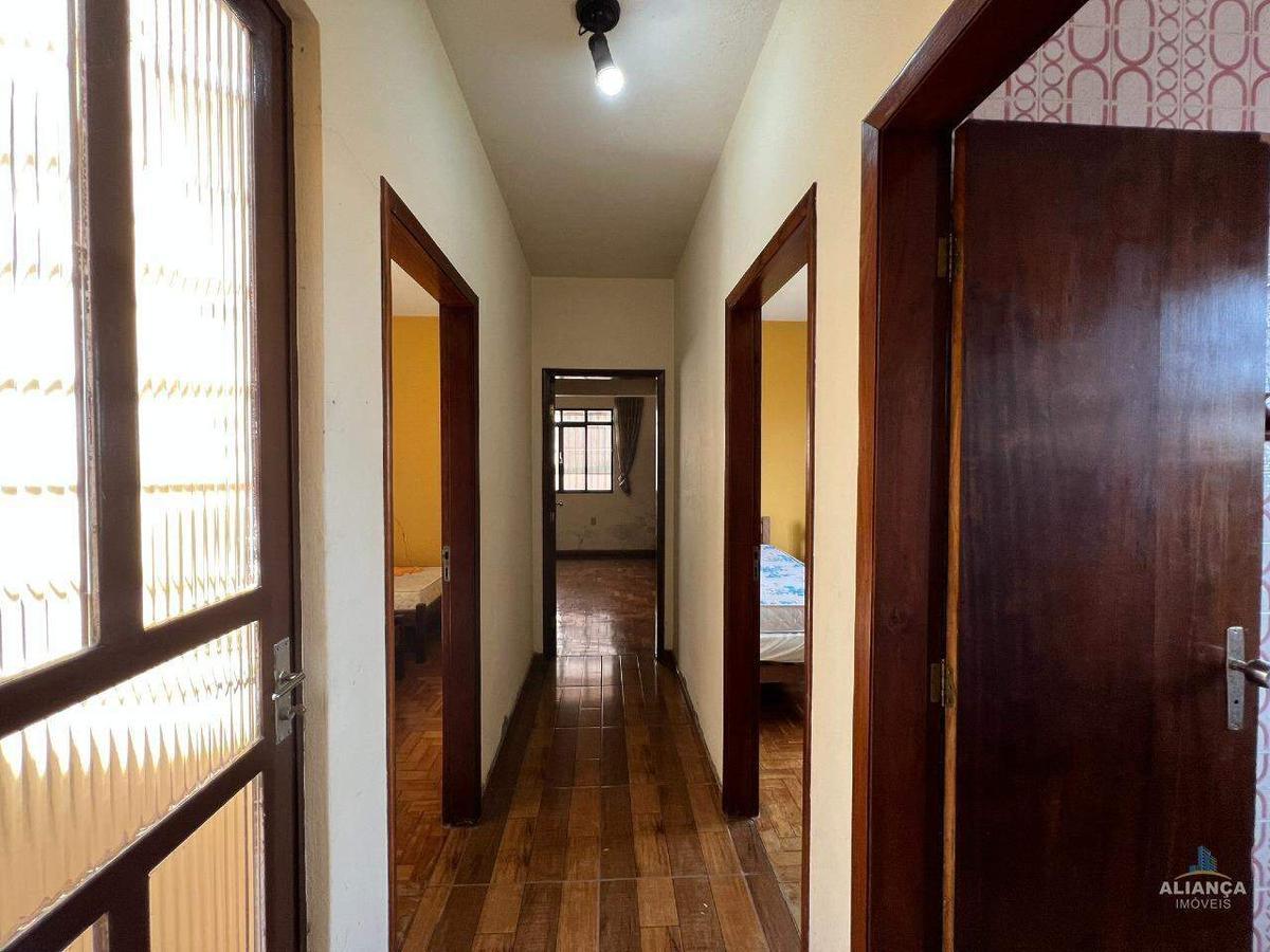 Casa, Centro, 3 Quartos, 4 Vagas, 2 Suítes