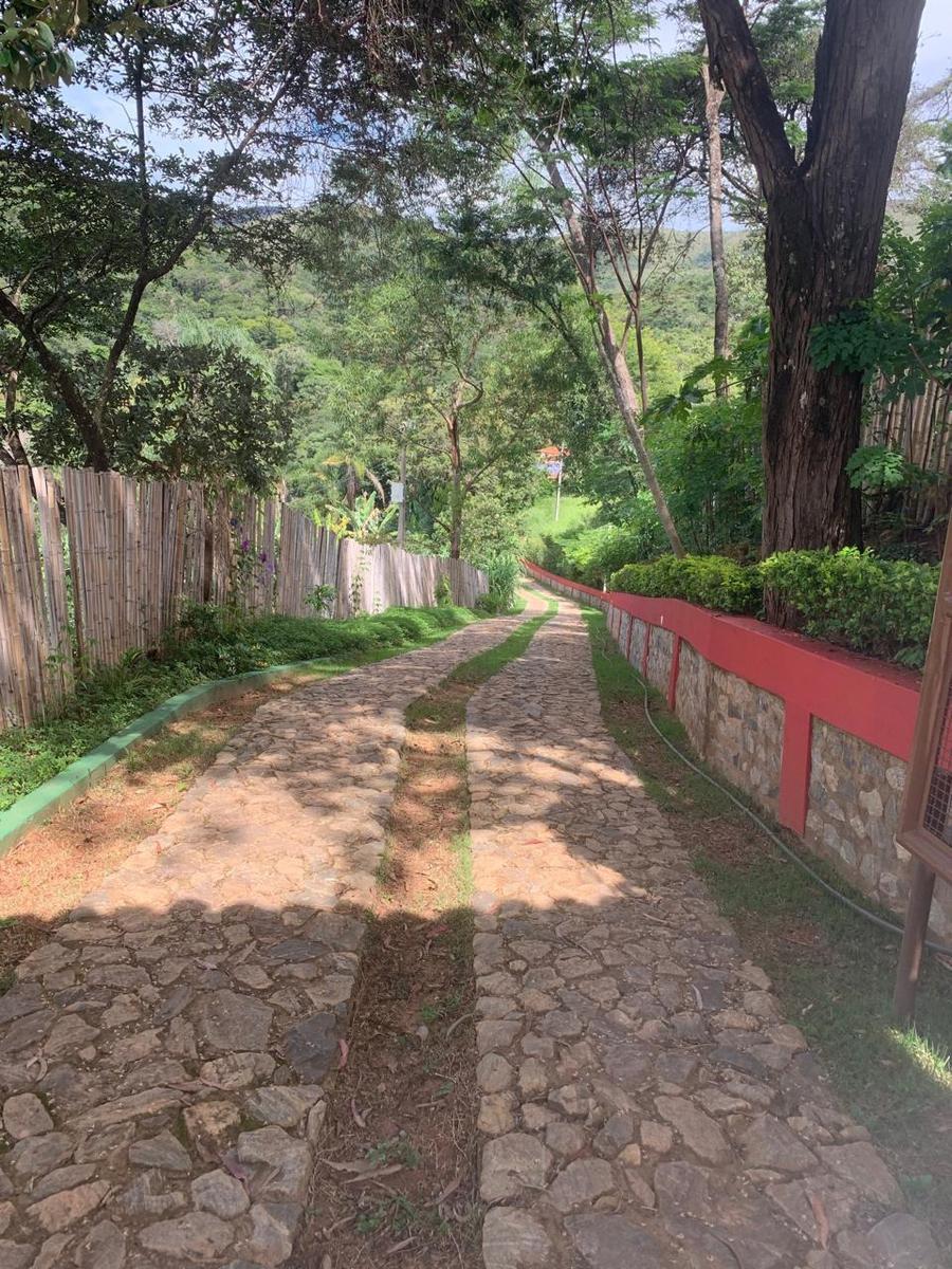 Fazenda, Ravena, 4 Quartos, 10 Vagas, 1 Suíte