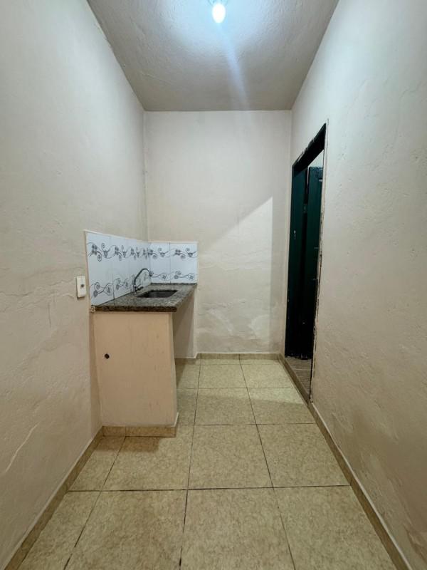 Quitinete, Sagrada Família, 1 Quarto, 0 Vaga