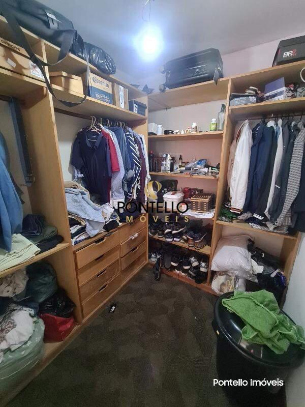 Casa, Cachoeirinha, 5 Quartos, 12 Vagas, 1 Suíte