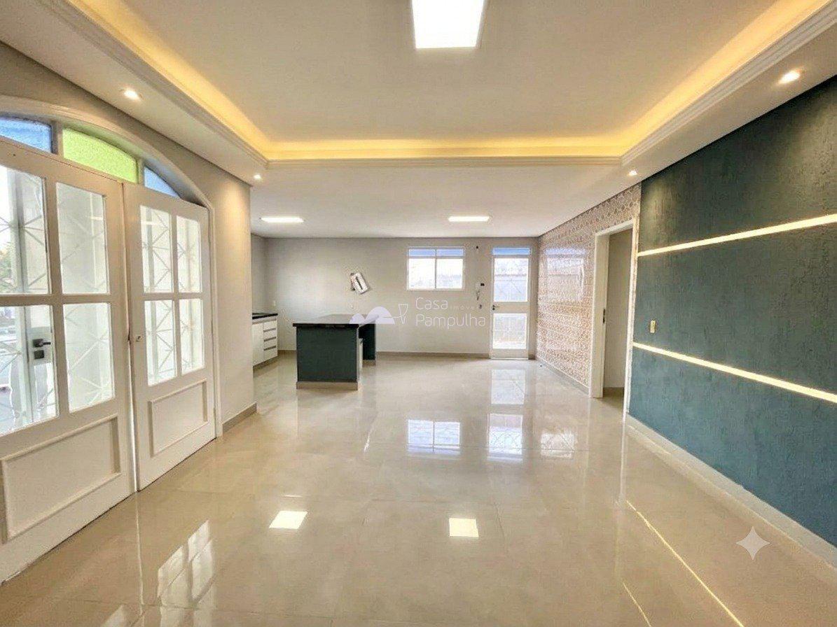 Casa, Santa Branca, 6 Quartos, 4 Vagas, 1 Suíte