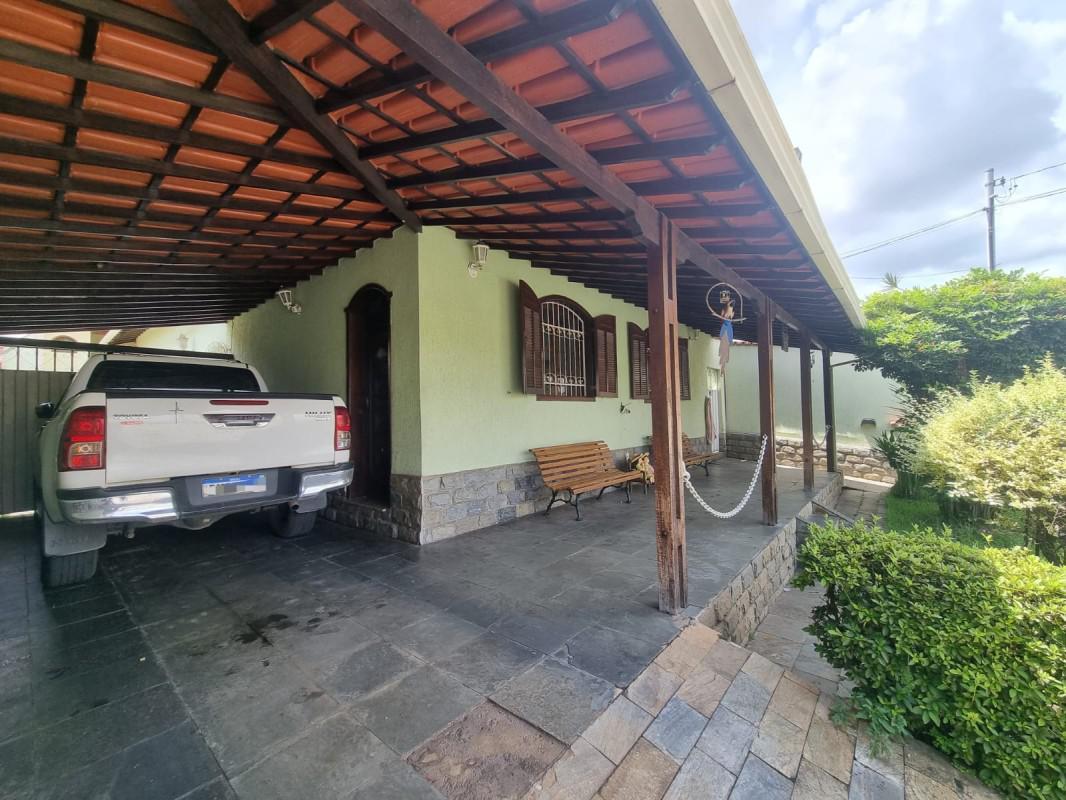 Casa, Jardim Riacho das Pedras, 4 Quartos, 5 Vagas, 1 Suíte