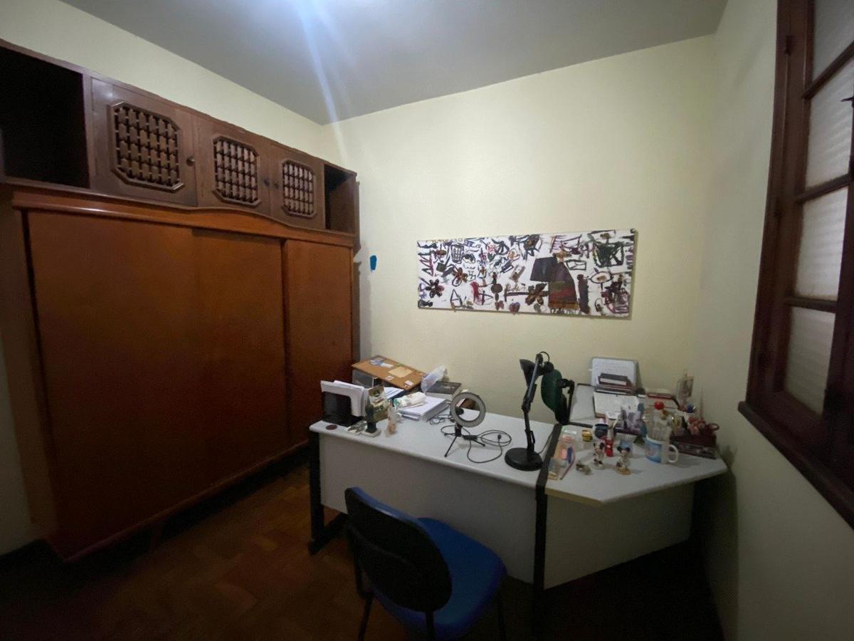 Casa, Floresta, 12 Quartos, 0 Vaga, 2 Suítes